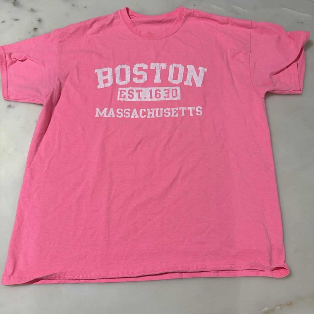 Boston EST. 1630 Massachusetts Tshirt Men’s L/Women’s XL Hot Neon Pink Souvenir